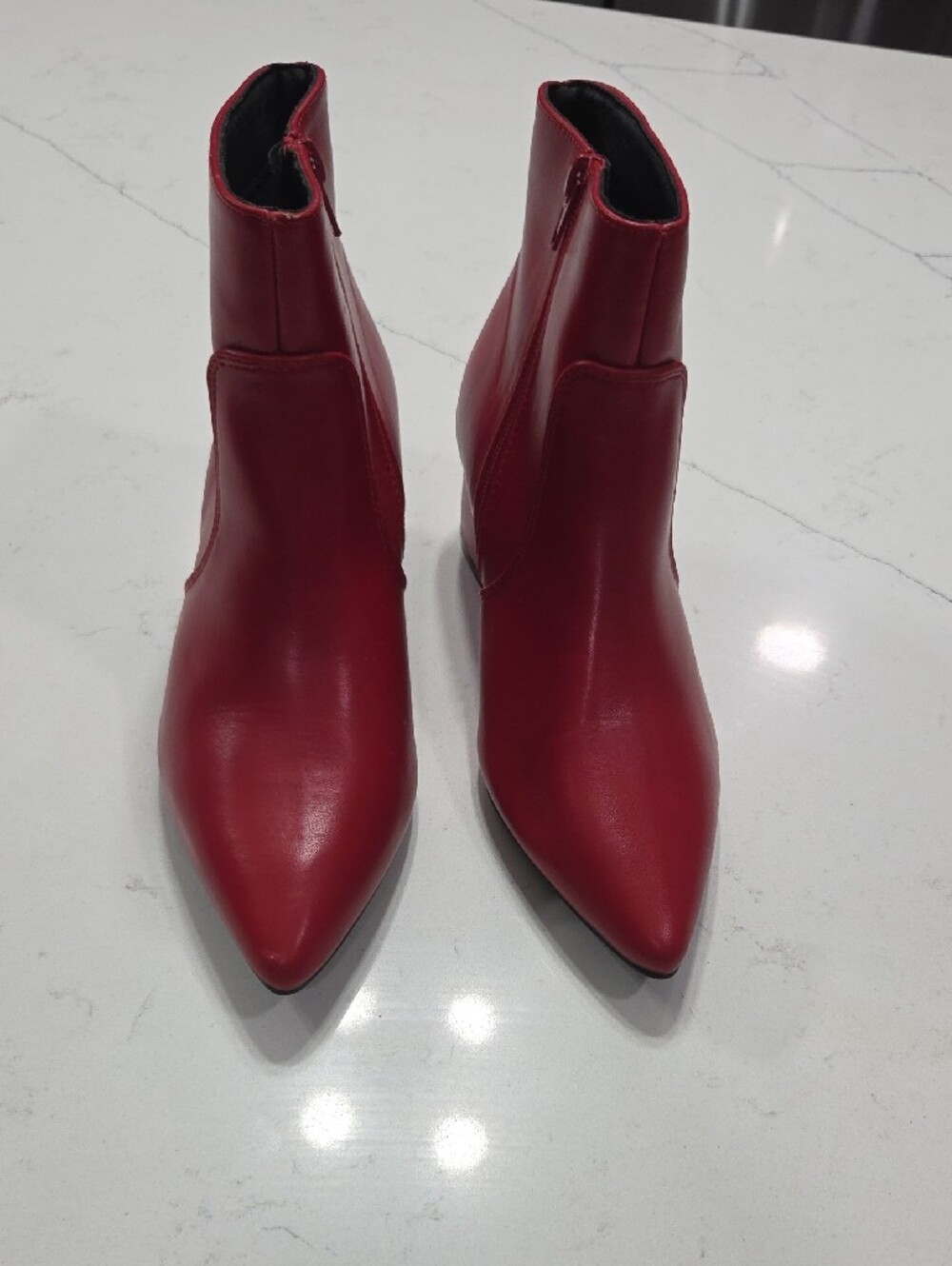 Lulus Red Pointed Toe Ankle Booties with Block Heel Sz8 New Without Tag - Picture 5 of 10